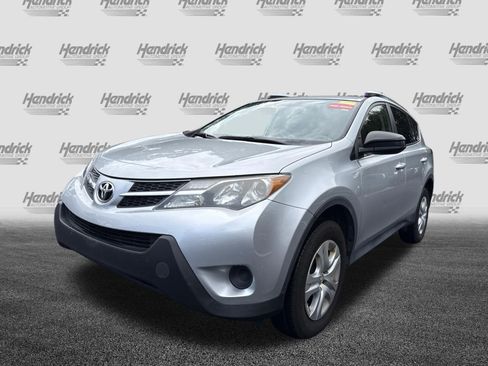 Used 2015 Toyota RAV4 LE AWD/4WD image 5