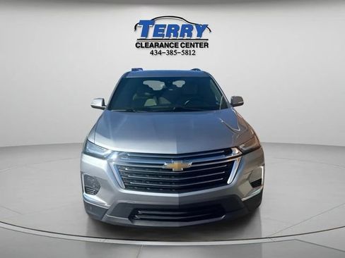 Used 2023 Chevrolet Traverse LT w/ LPO, Cargo Package AWD/4WD image 4