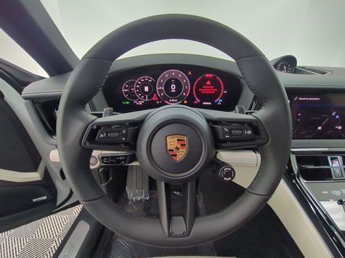 New 2026 Porsche Panamera image 19
