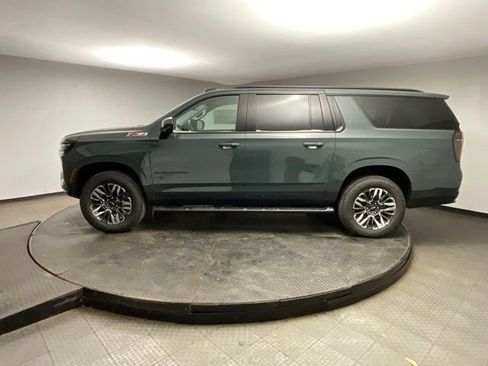 New 2026 Chevrolet Suburban Z71 w/ Sun And Tow Package image 4