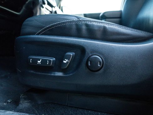 Used 2018 Toyota 4Runner Limited AWD/4WD image 31