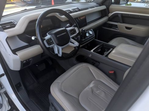 Used 2020 Land Rover Defender 110 HSE AWD/4WD image 13