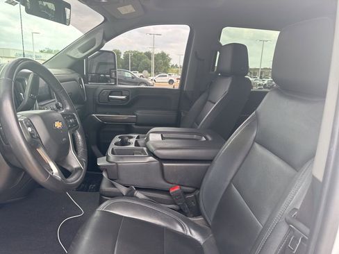 Used 2020 Chevrolet Silverado 2500 LTZ w/ Z71 Off-Road Package AWD/4WD image 10