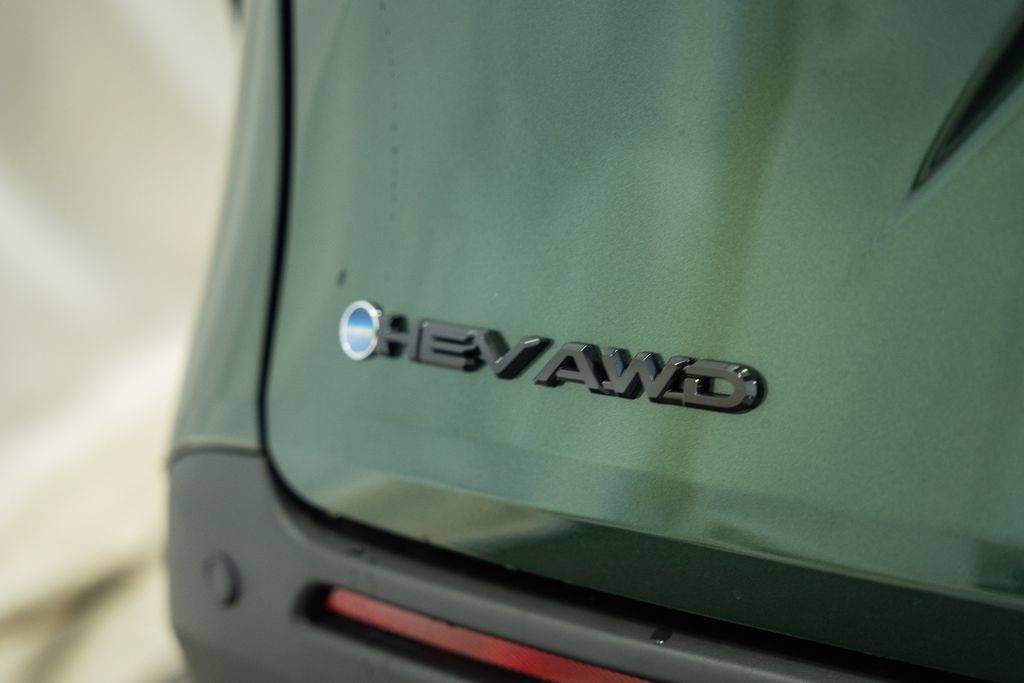 New 2026 Toyota Sienna XLE Woodland Edition AWD/4WD image 8