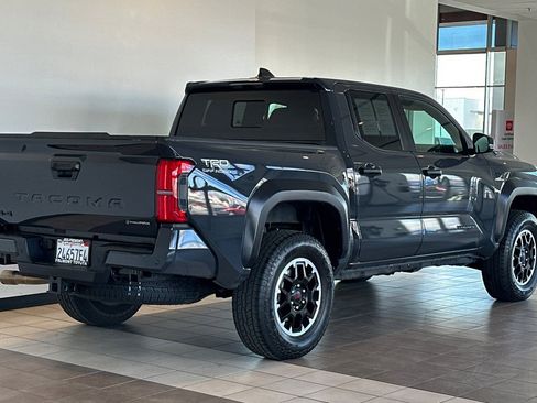 Certified 2025 Toyota Tacoma TRD Off-Road w/ TRD Off Road Upgrade Package image 4