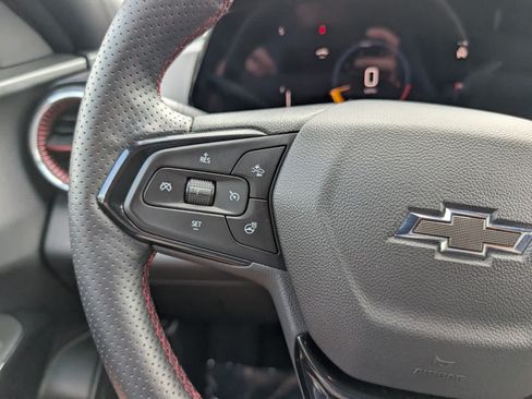 Used 2025 Chevrolet Trax RS w/ Driver Confidence Package FWD image 22
