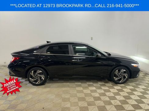 Used 2024 Hyundai Elantra SEL w/ Convenience Package image 4