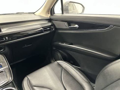 Used 2022 Lincoln Nautilus FWD image 13