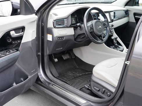 Used 2019 Kia Niro EX Premium w/ Sunroof Package image 13
