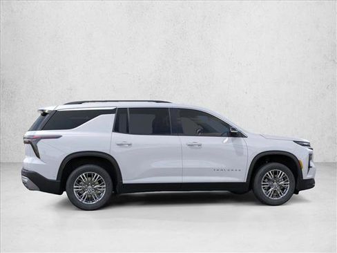 New 2026 Chevrolet Traverse LT image 5
