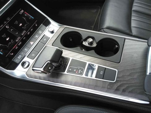 Used 2024 Audi A6 Premium Plus AWD/4WD image 4
