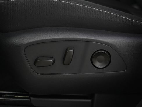 Used 2024 Chevrolet Traverse LT image 31