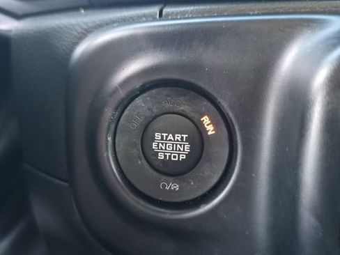 Used 2022 Jeep Wrangler Unlimited Sport image 19