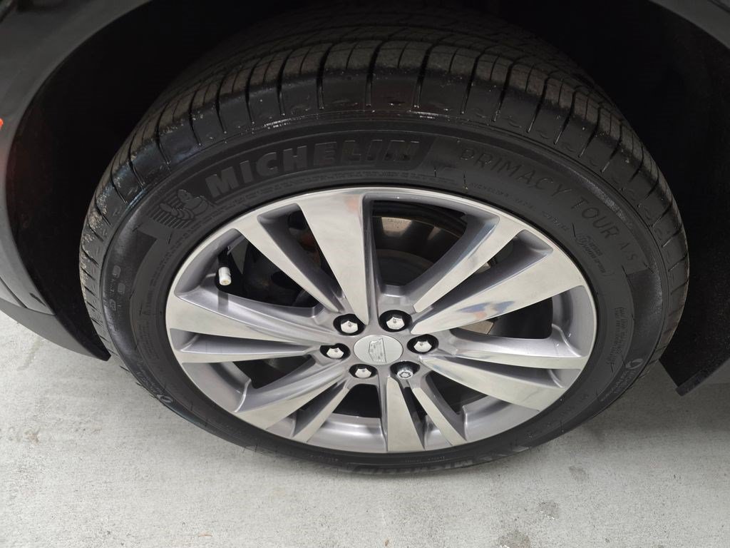 Used 2024 Cadillac XT5 Premium Luxury FWD image 9