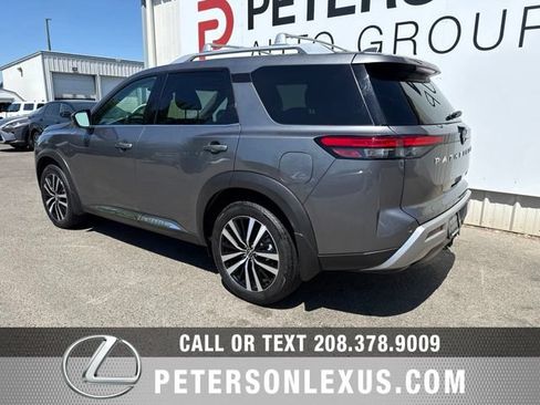 Used 2024 Nissan Pathfinder Platinum w/ Cargo Package AWD/4WD image 5