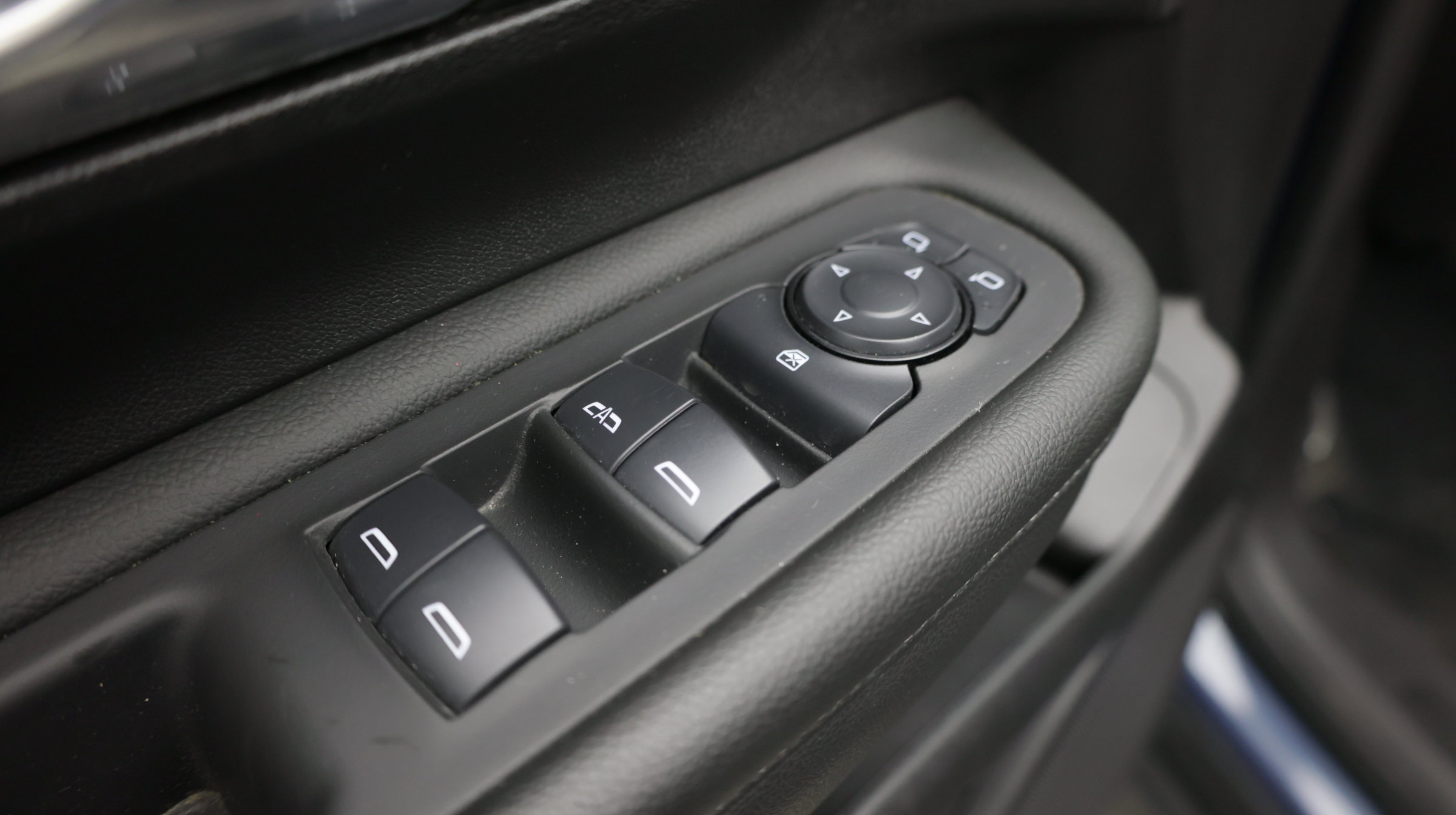 Used 2024 GMC Terrain SLE FWD image 14