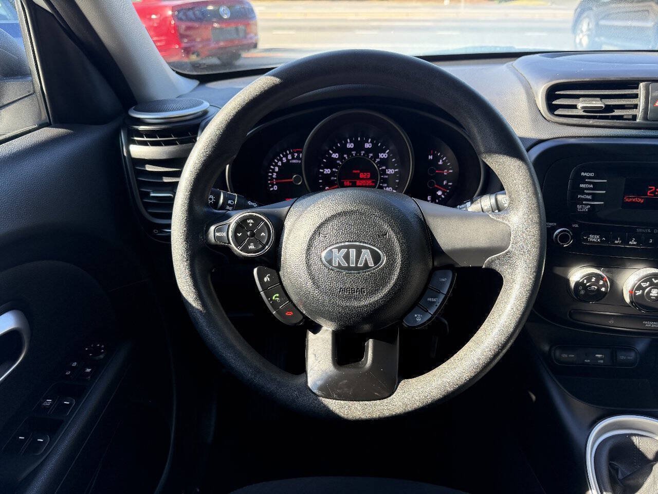 Used 2016 Kia Soul FWD image 18