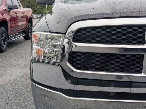 Used 2022 RAM 1500 Classic SLT image 9