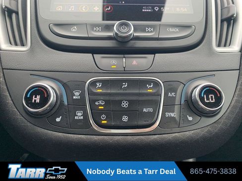 Used 2025 Chevrolet Malibu LT FWD image 16