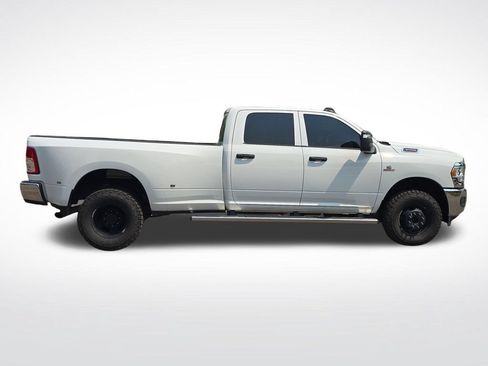 Used 2024 RAM 3500 Tradesman w/ Chrome Appearance Group AWD/4WD image 8