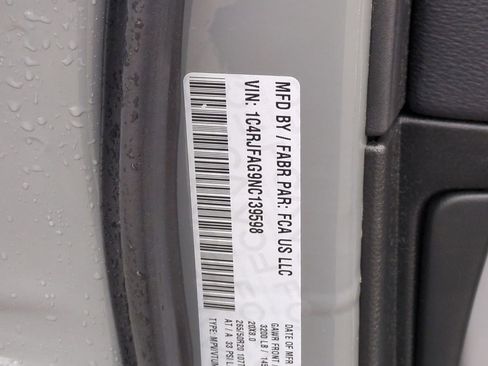 Used 2022 Jeep Grand Cherokee Altitude image 42