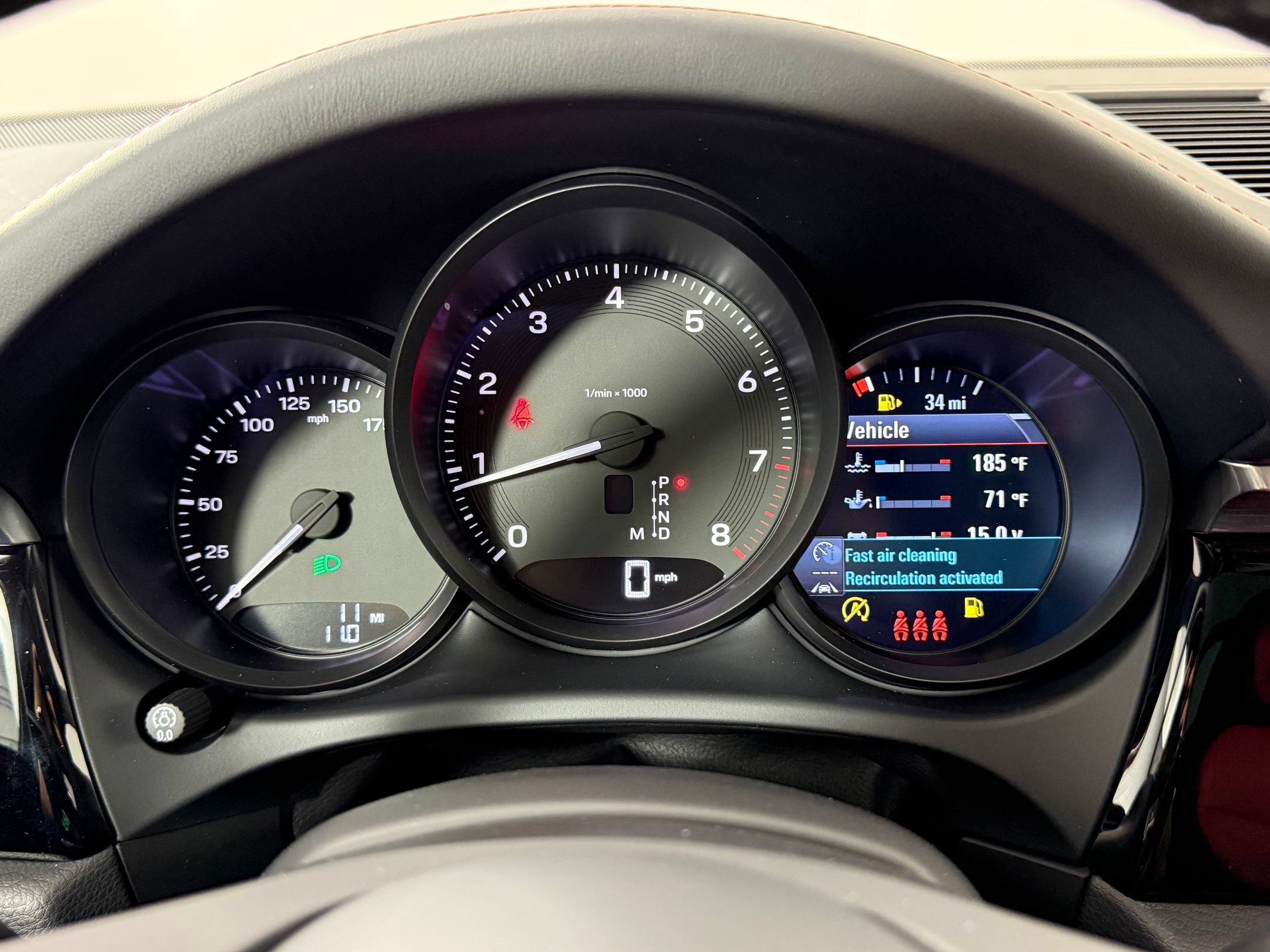 Certified 2026 Porsche Macan AWD/4WD image 22