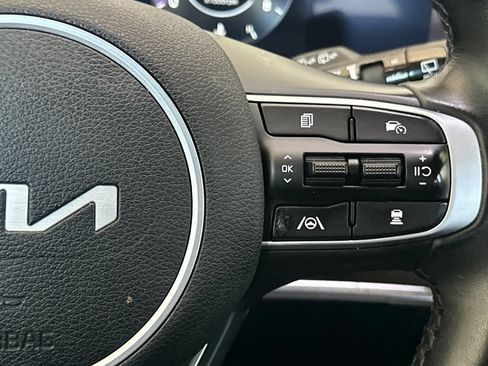 Used 2025 Kia Sportage SX FWD image 28