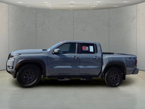 Used 2025 Nissan Frontier Pro-X RWD image 2