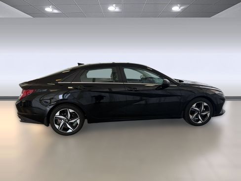 Used 2023 Hyundai Elantra Limited FWD image 8