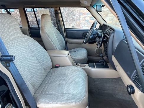 Used 2000 Jeep Cherokee Sport image 25