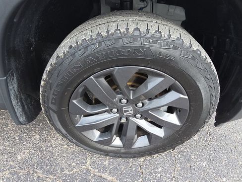 Used 2023 Honda Ridgeline Sport image 11