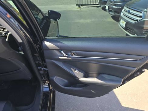 Used 2018 Honda Accord LX image 22