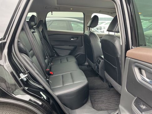 Used 2023 Nissan Rogue SL AWD/4WD image 3