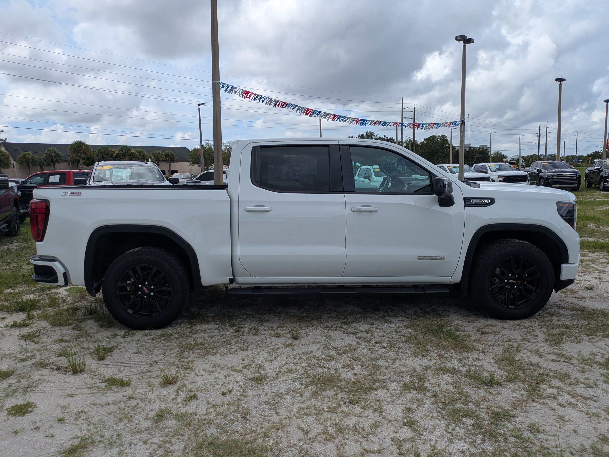 Used 2026 GMC Sierra 1500 Elevation w/ Elevation Premium Package AWD/4WD image 3