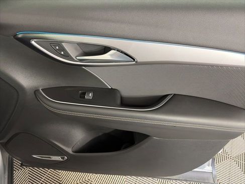 Certified 2025 Buick Envision Sport Touring image 33