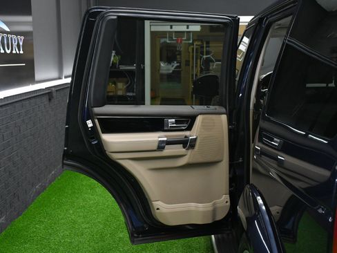 Used 2016 Land Rover LR4 HSE image 31
