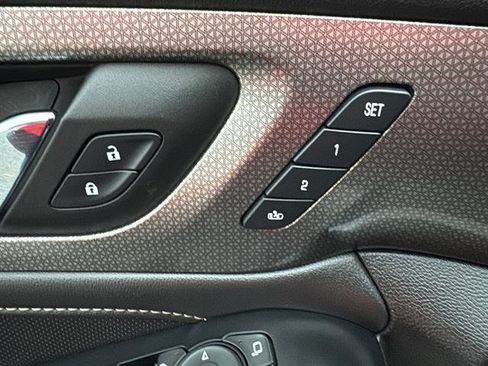 Used 2023 Chevrolet Traverse Premier w/ Redline Edition image 19