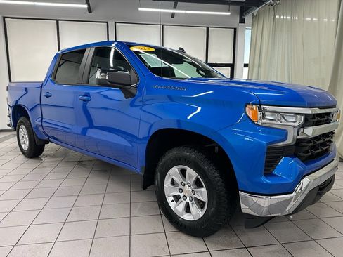 Certified 2025 Chevrolet Silverado 1500 LT image 3