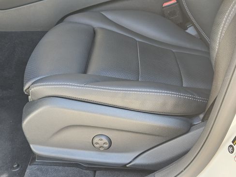Used 2022 Mercedes-Benz GLC 300 4MATIC Coupe image 24
