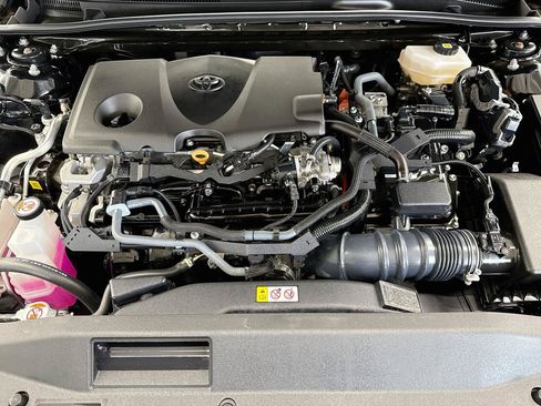 Used 2025 Toyota Camry LE FWD image 33