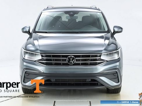 Used 2024 Volkswagen Tiguan SE w/ Panoramic Sunroof Package FWD image 55