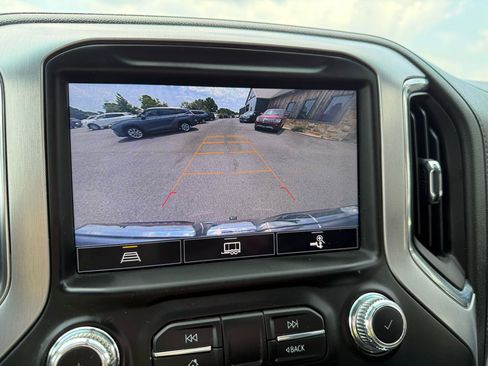 Used 2021 GMC Sierra 1500 SLT AWD/4WD image 32
