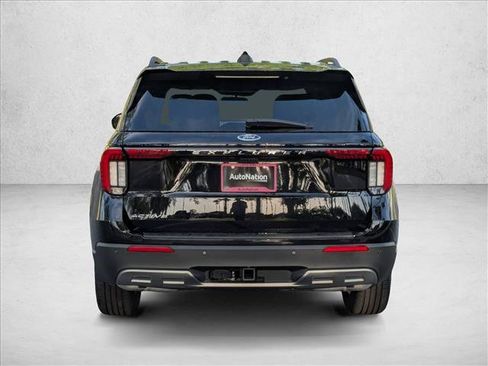 New 2026 Ford Explorer Active w/ Active Comfort Package RWD image 7