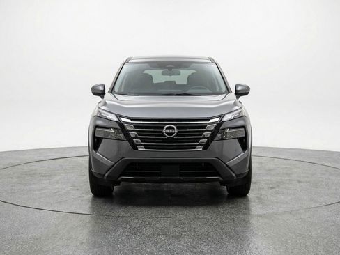 Used 2025 Nissan Rogue SV AWD/4WD image 2