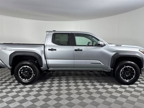 New 2025 Toyota Tacoma TRD Off-Road image 3