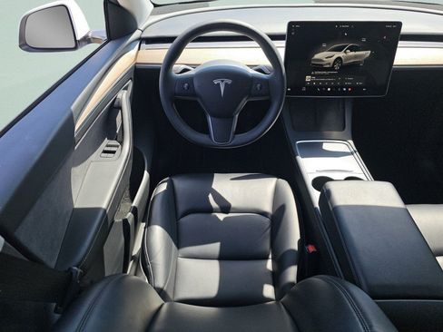 Used 2022 Tesla Model Y Long Range AWD/4WD image 4