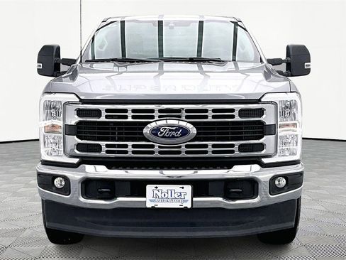 Used 2023 Ford F250 XLT w/ Camper Package image 3