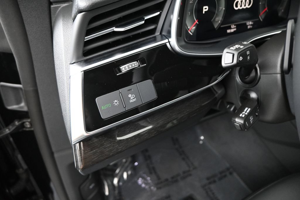 New 2026 Audi Q8 Premium AWD/4WD image 7