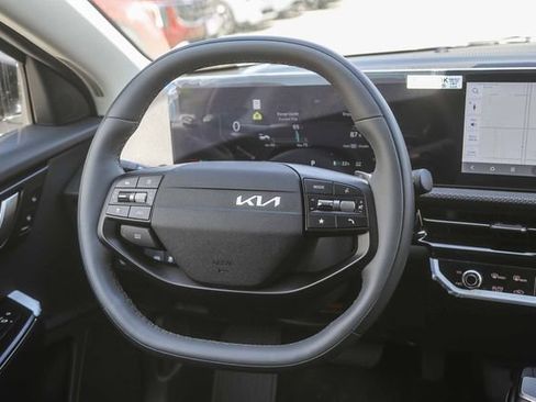 New 2025 Kia EV6 Wind AWD/4WD image 8
