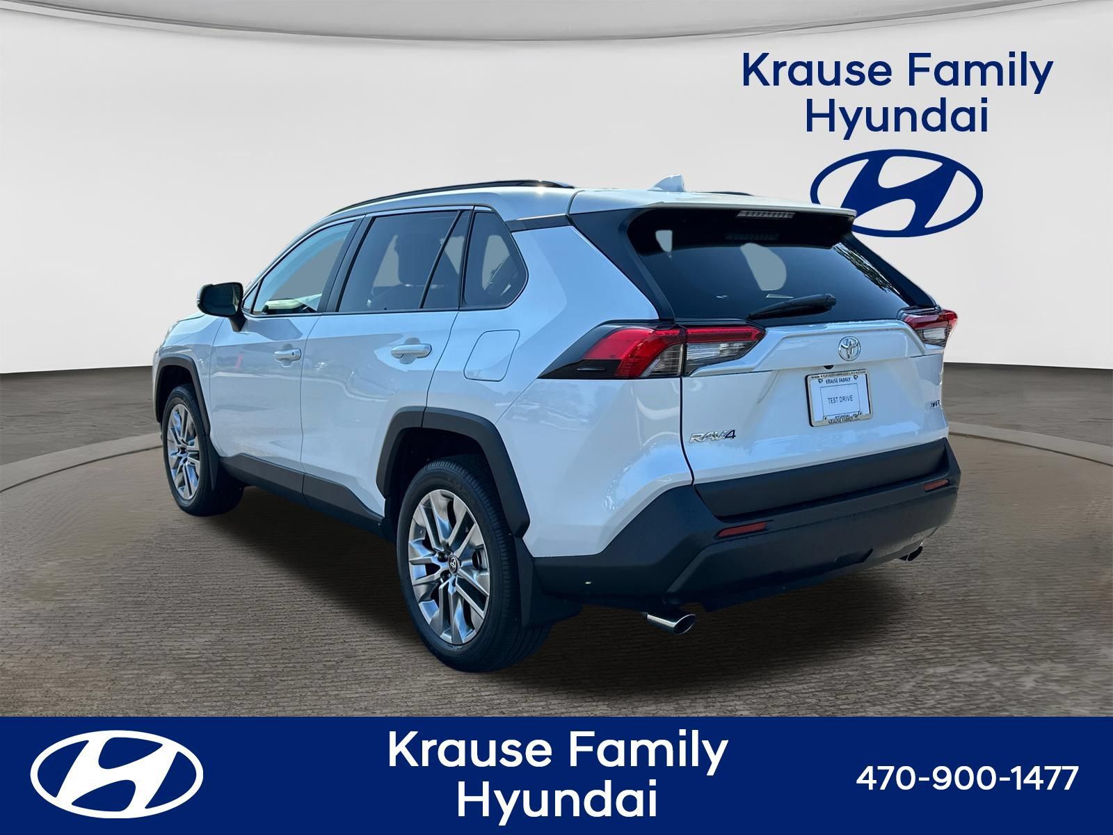 Used 2025 Toyota RAV4 XLE Premium w/ Weather Package FWD image 6